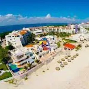 Departamento Hermoso Con Vista Al Mar Cancún