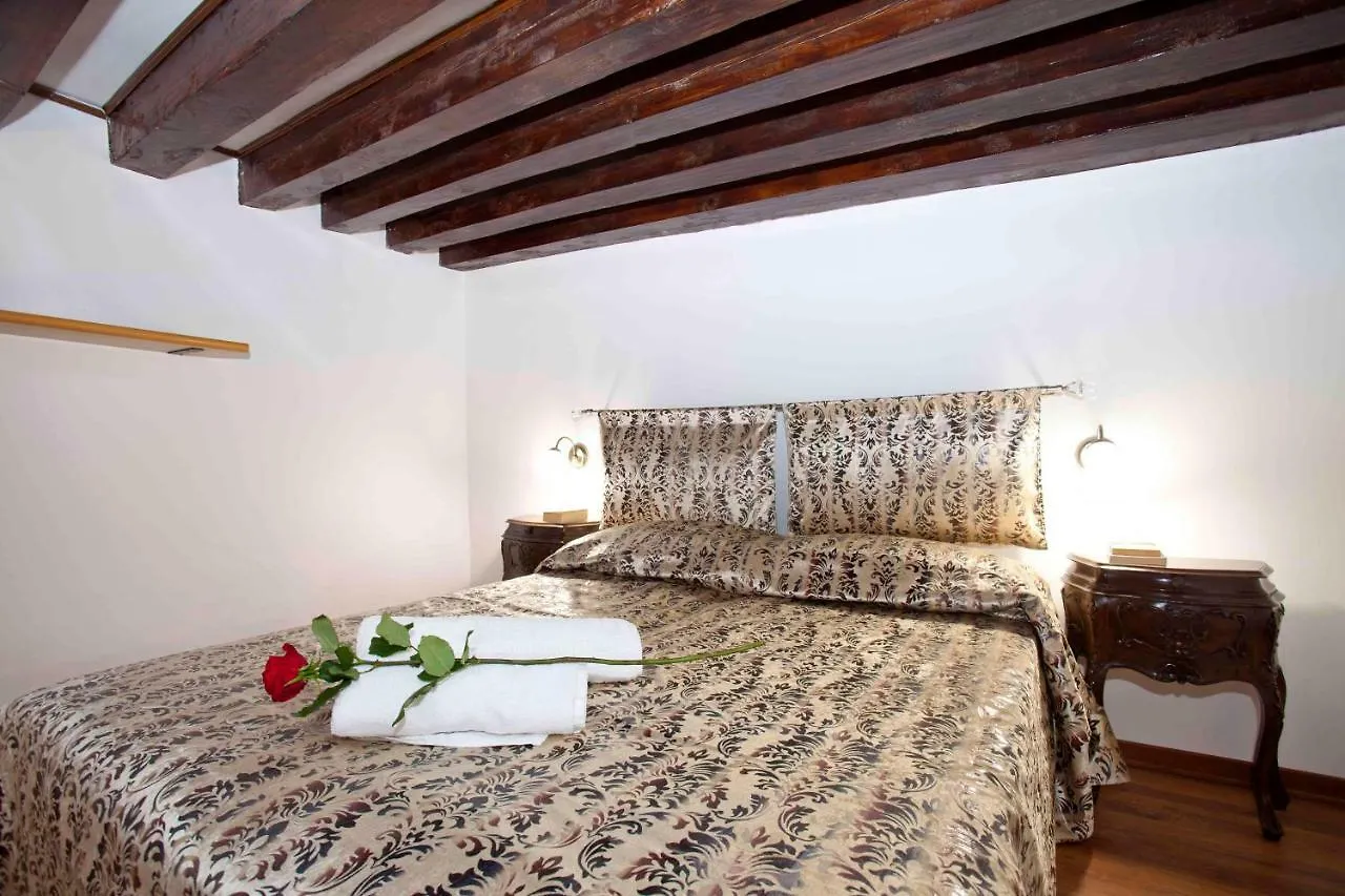 Di.Gianfranco Piano Nobile Apartment Venice 0*,  Italy