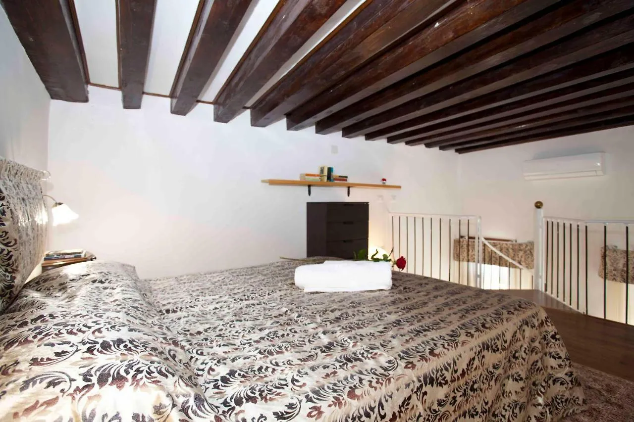Di.Gianfranco Piano Nobile Apartment Venice